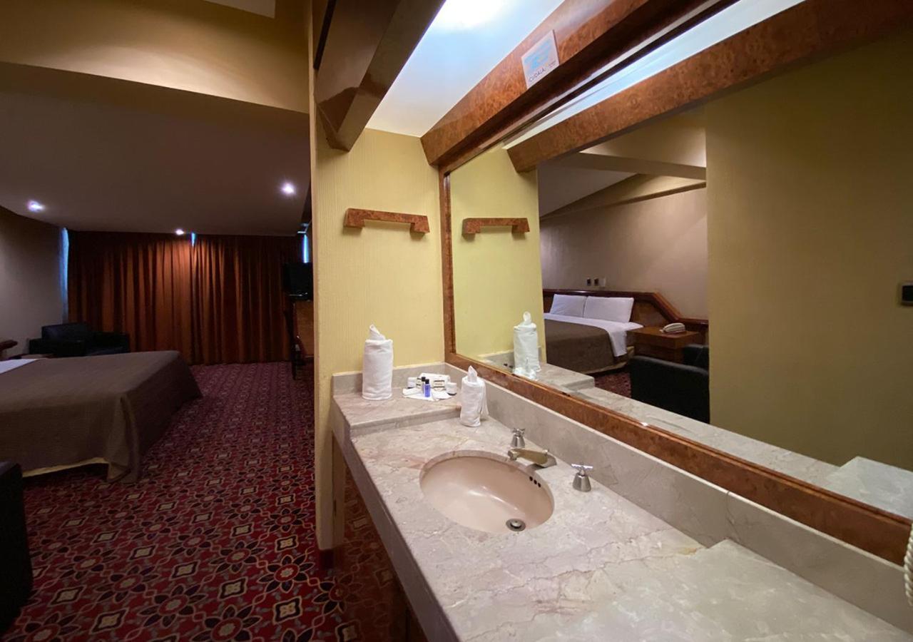 Standard Queen Room