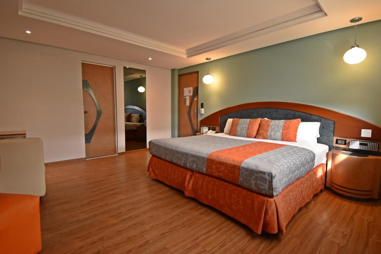Suite with Spa Bath