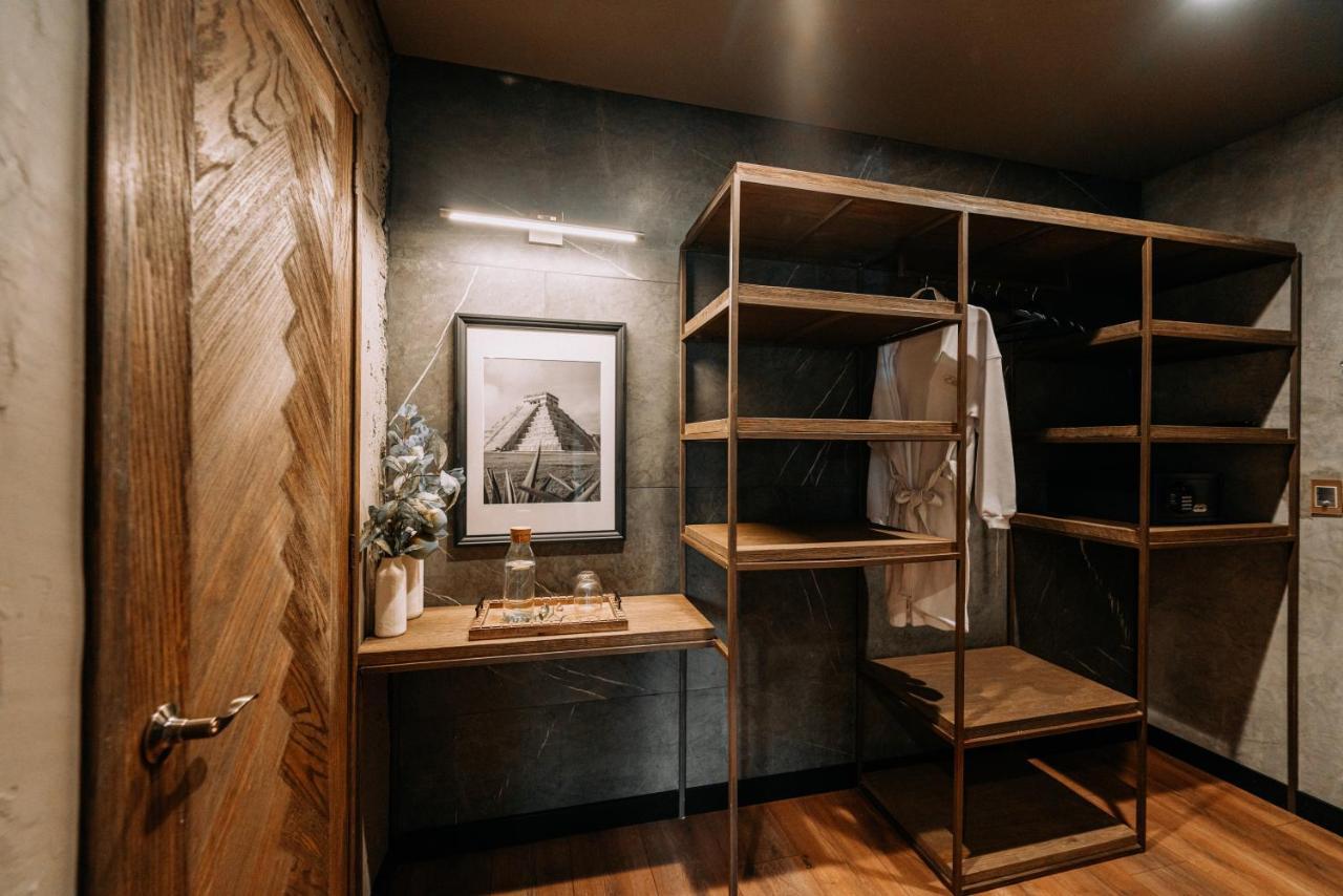 Deluxe Double Room Bath