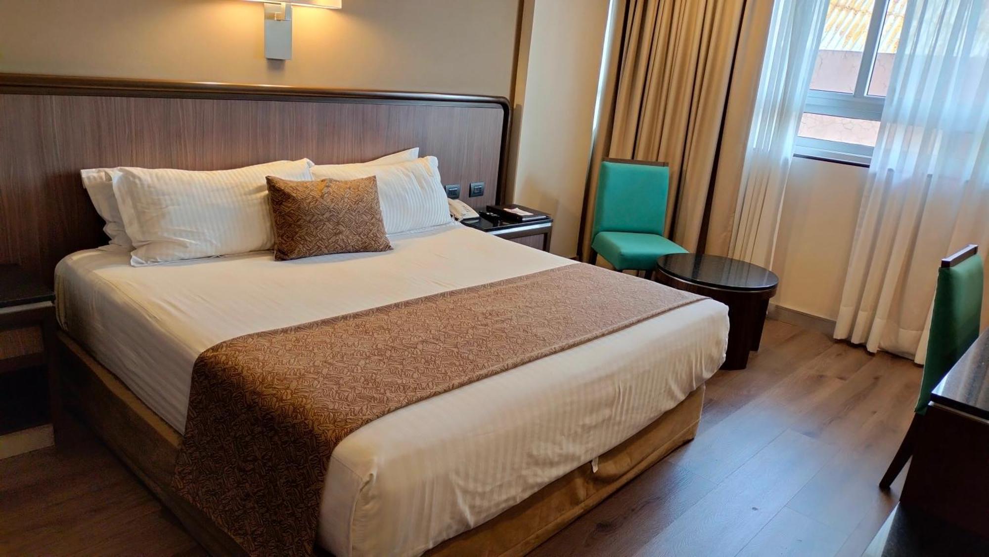 Superior Queen Room