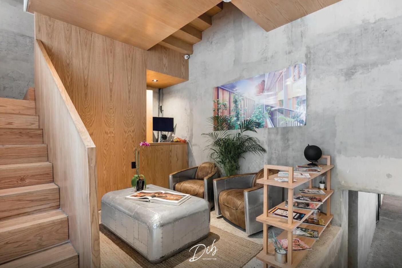 Apartment with Terrace