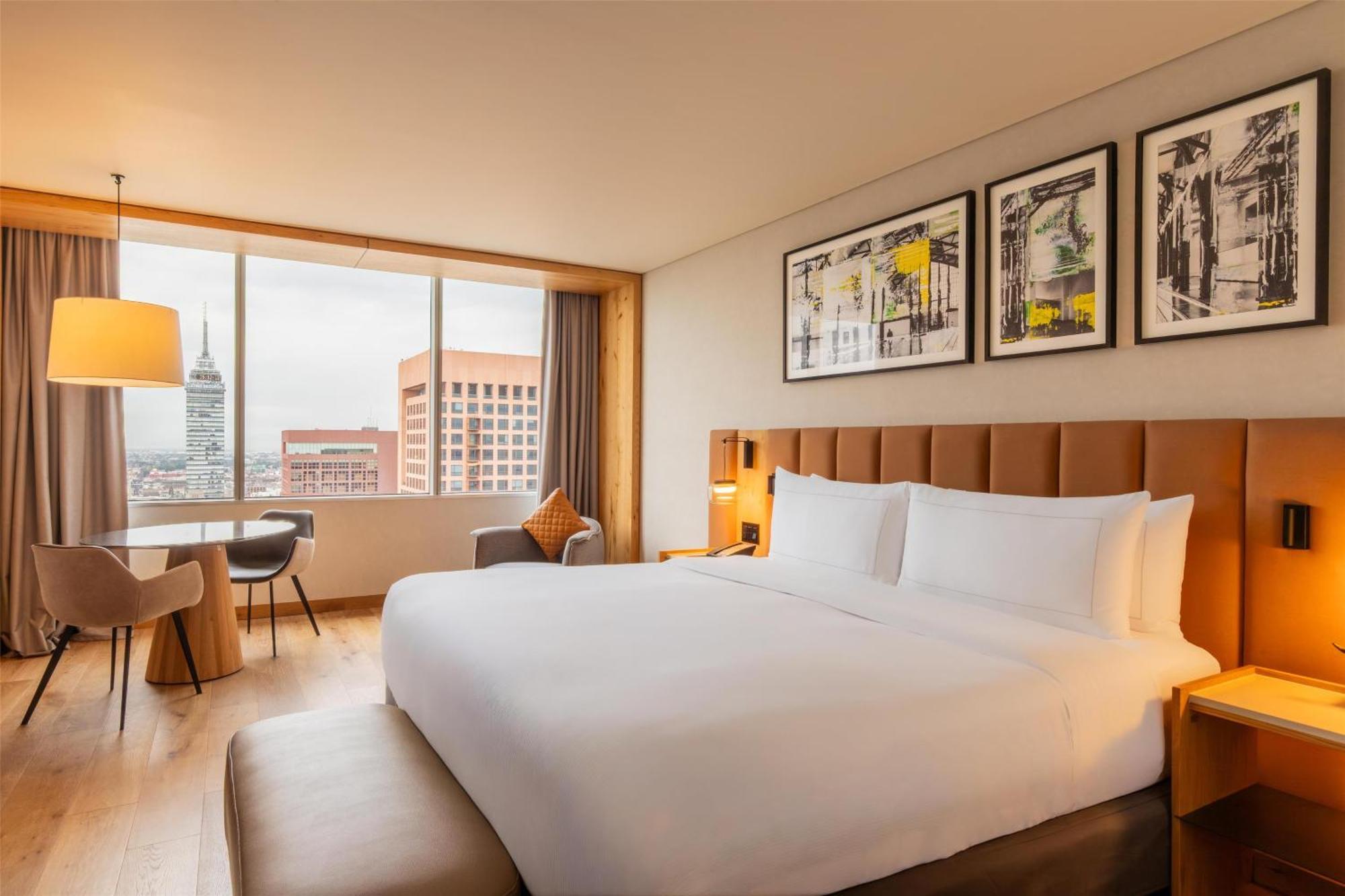 Executive King Room Skyline View