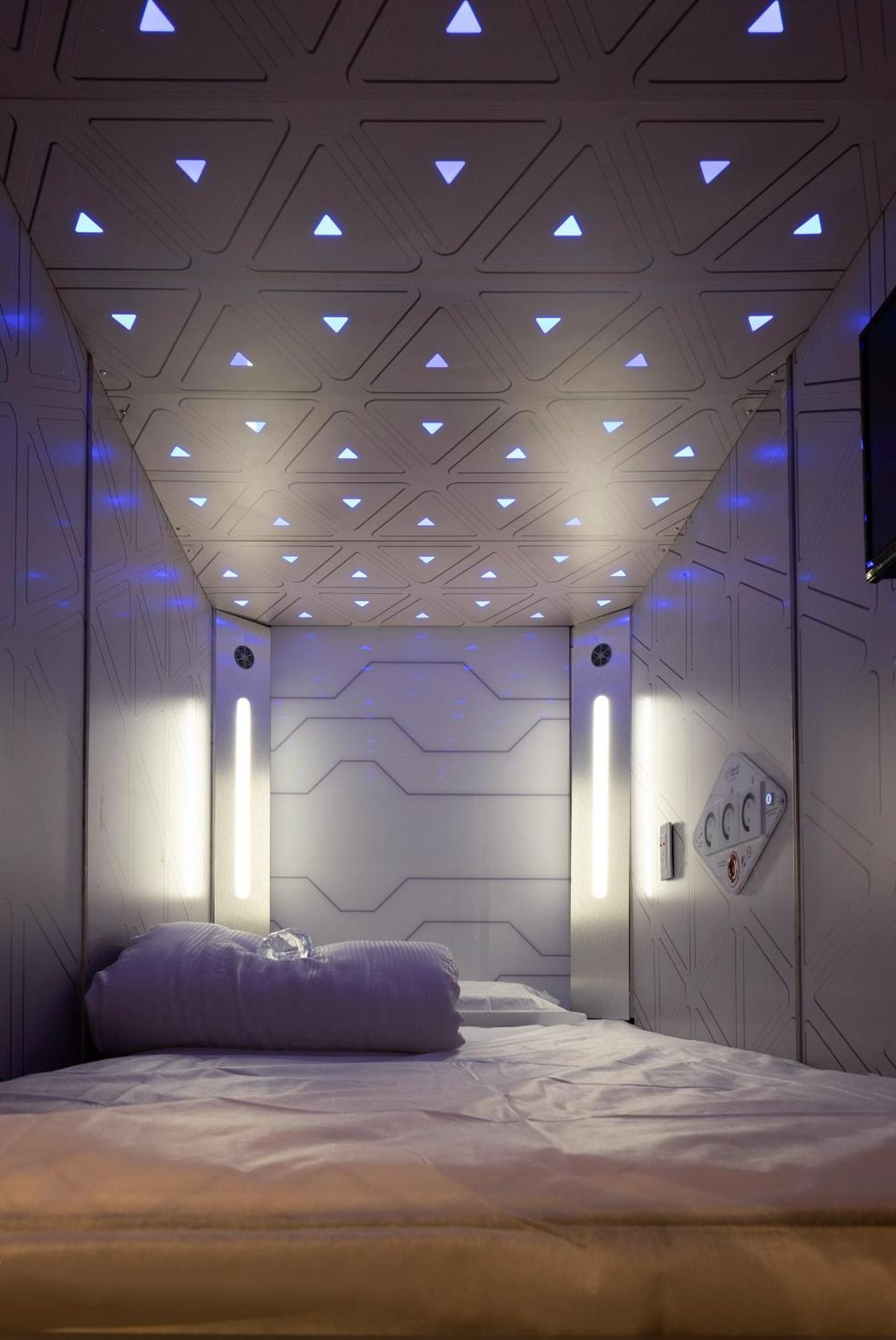 Deluxe Single Room