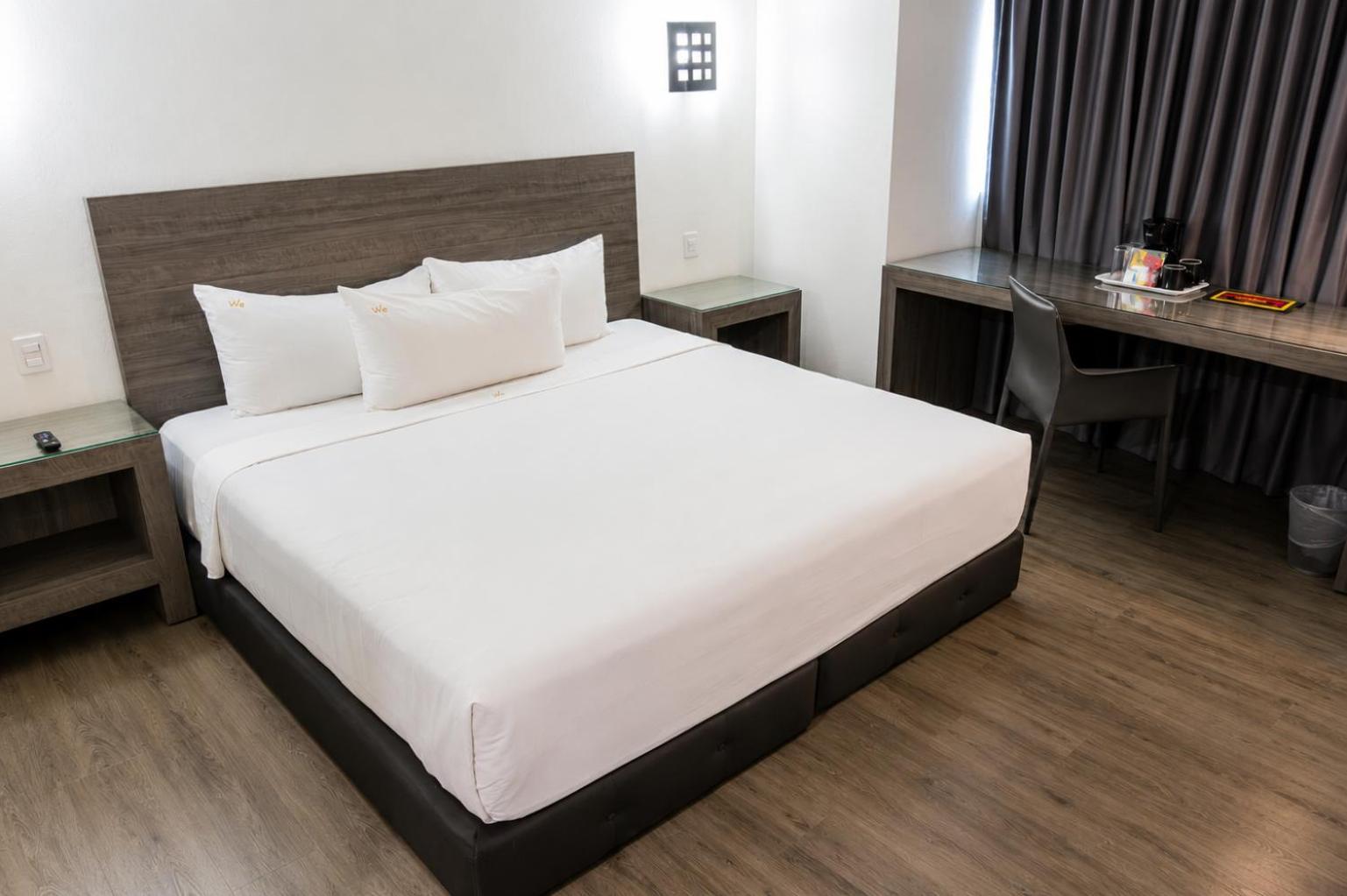 Business Suite with Living Room