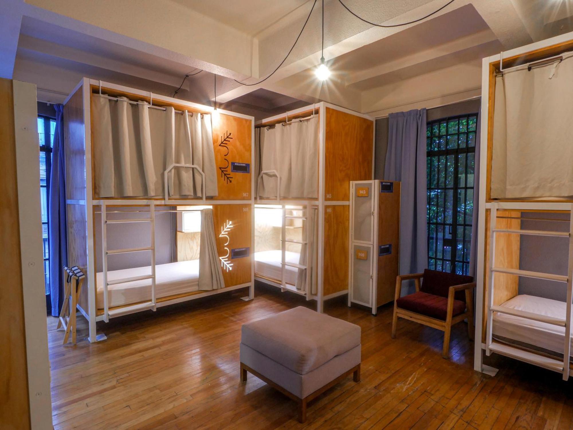 Bed 8-Bed Mixed Dormitory Room