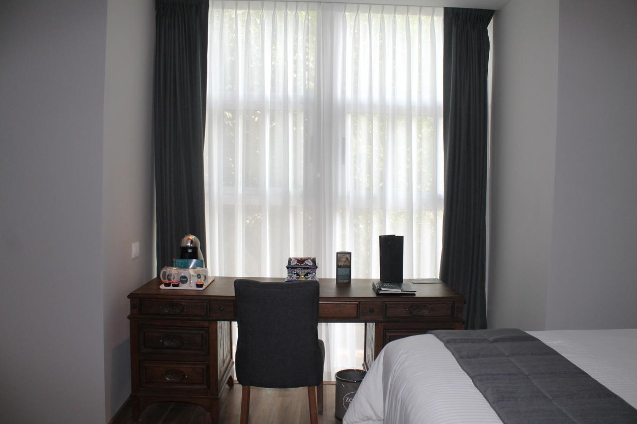 Standard Queen Room