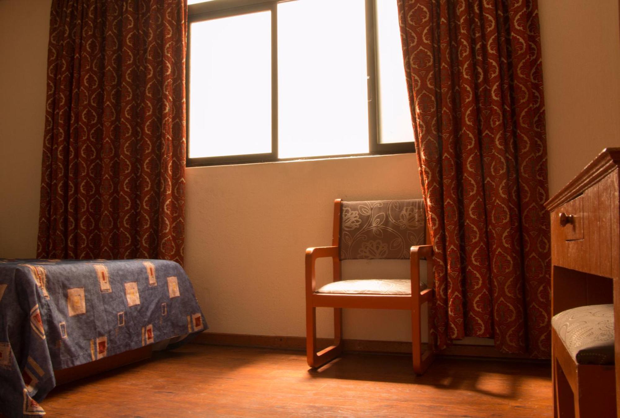 Twin Room,695246262:JPEG