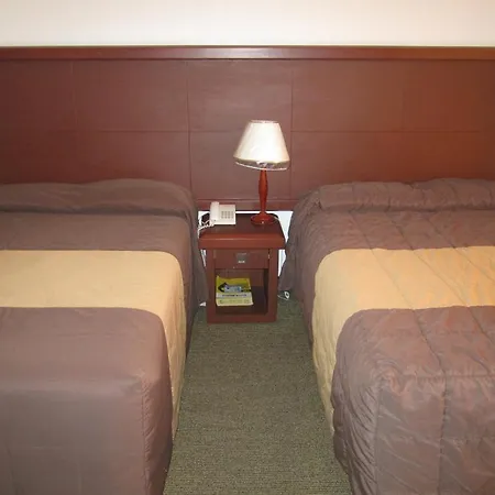 Hotel Ambassador-3